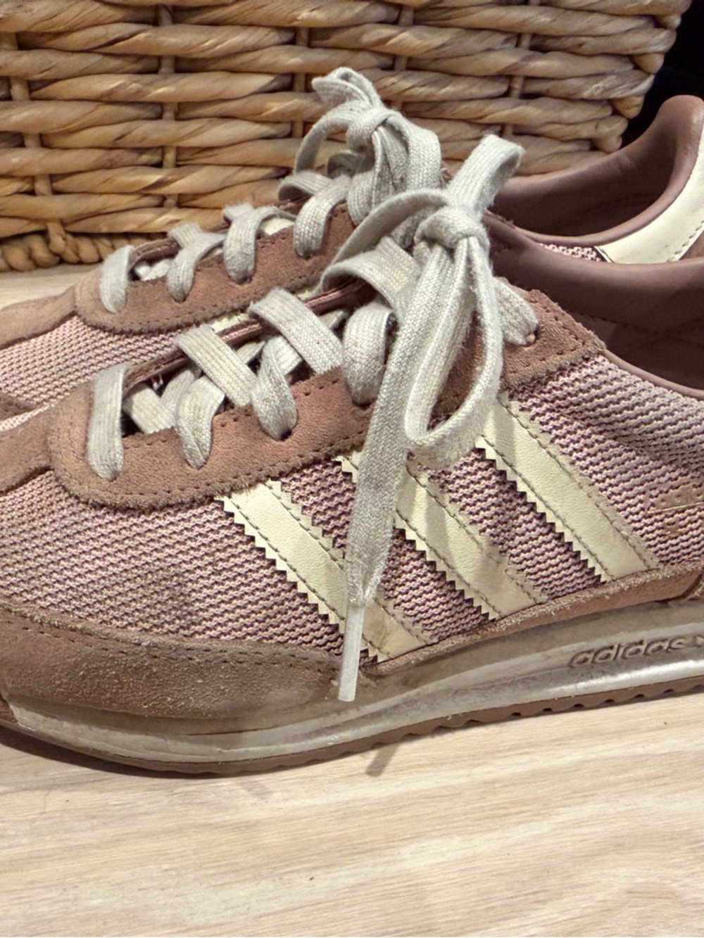 adidas kid’s Pink Beige Mesh & Suede Low-Top Sneakers